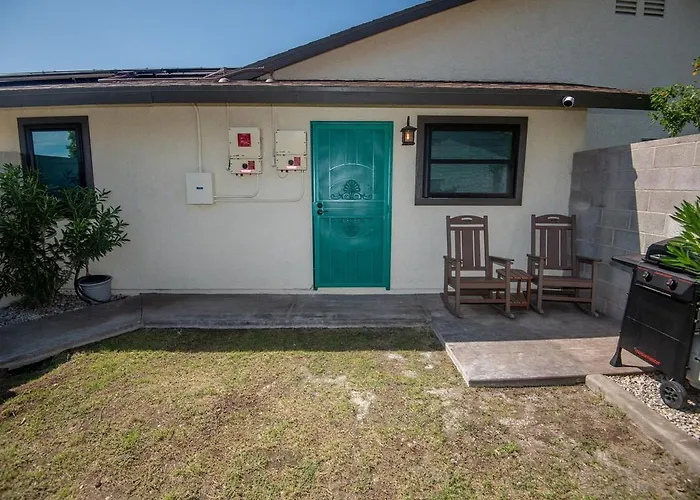 Holiday home Cozy 1-bedroom Getaway With The Essentials
