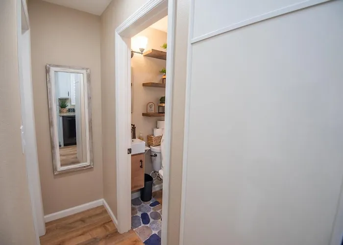 Cozy 1-bedroom Getaway With The Essentials